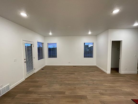 4th image of 10046 N Marigold Ln