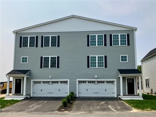 4 Old County Village Way #A, Smithfield, RI 02917