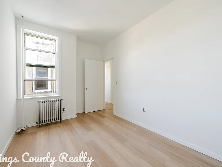 94 Harrison Pl #2R — Photo 10