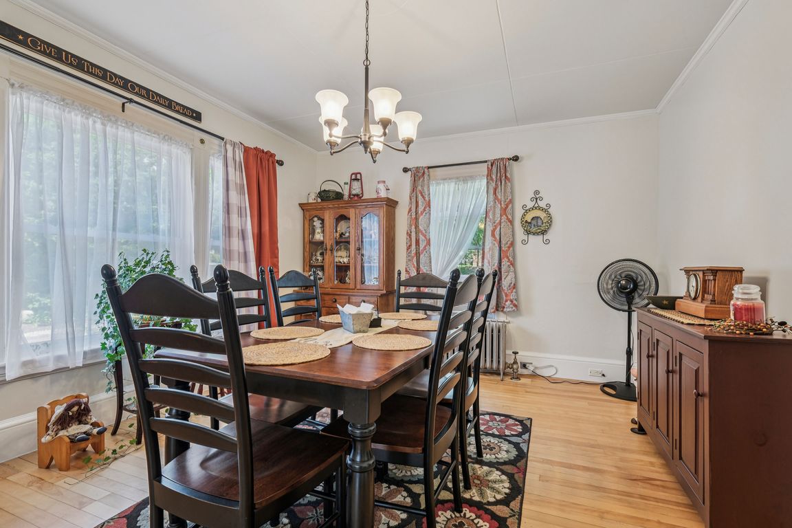 Sagamore St-S1607-007.jpg