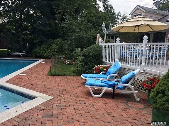 2nd image of 18 Wood Ln