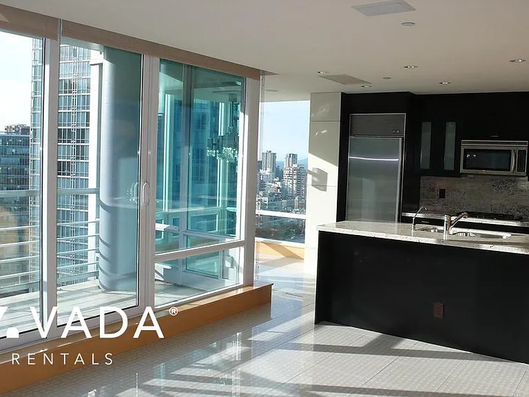 590 Nicola St #2304 — Photo 5