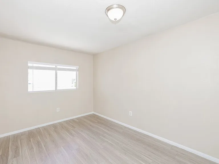 2306 Hollow Oak Ave — Photo 14