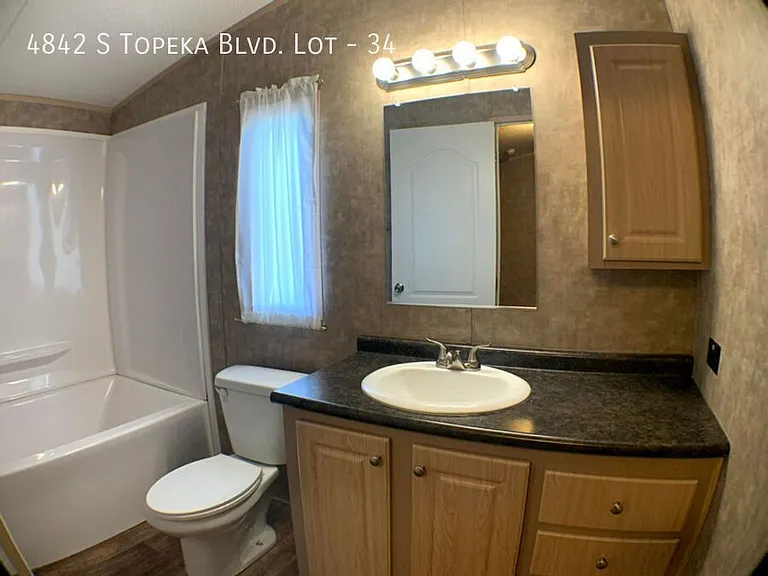 4842 S Topeka Blvd #34 — Photo 9