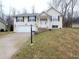 221 Cavelier Rd, Marquette Heights, IL 61554