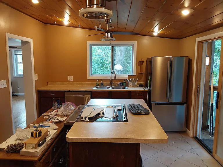 151 Buck St — Photo 3