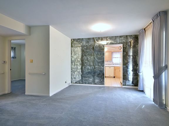 4th image of 8015 N Ozark Ave