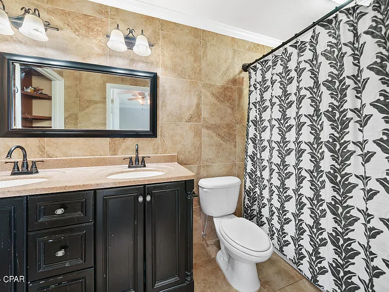 7207 Quail Hollow Dr — Photo 14
