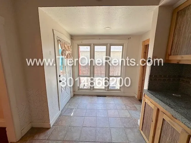 141 E Wentworth Ave — Photo 12