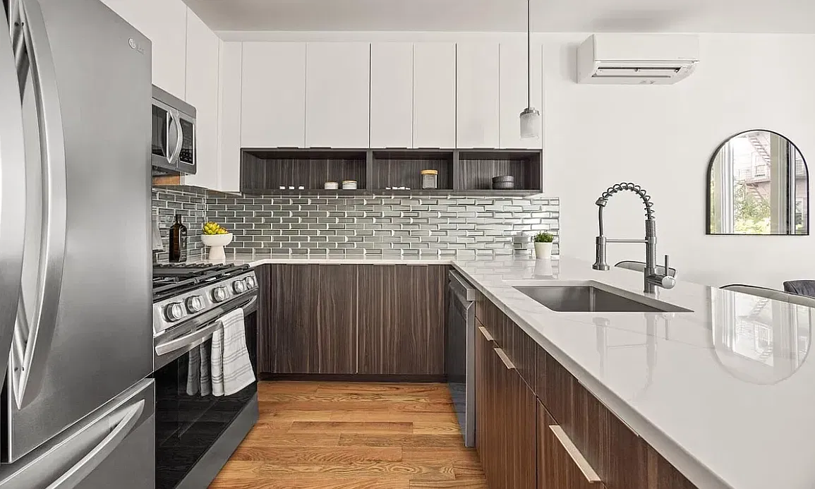 Studio, 600 sqft, $2,604 — Photo 1