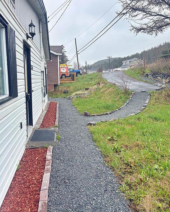2nd image of 1303 Main Road