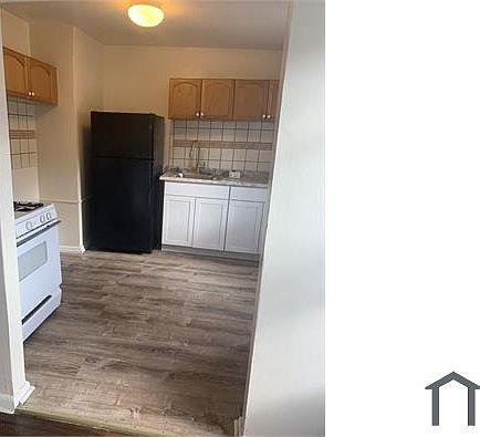 2nd image of 26 Greenwich Ave