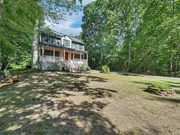 3rd image of 30 Brickyard Drive