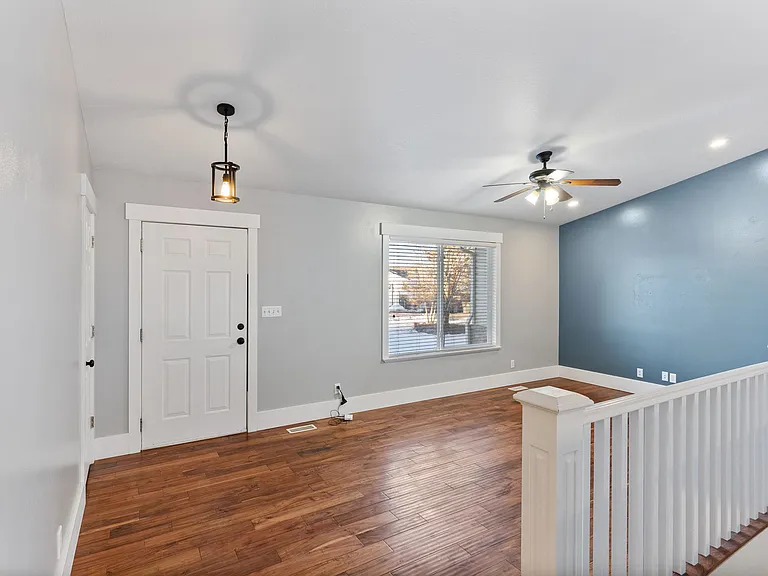 489 S 500th St W — Photo 10