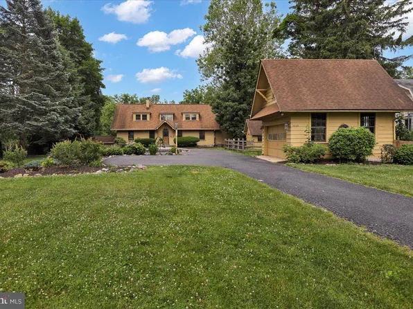 3226 Eisenbrown Rd, Reading, PA 19605