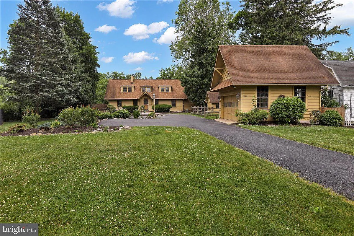 3226 Eisenbrown Rd photo 1