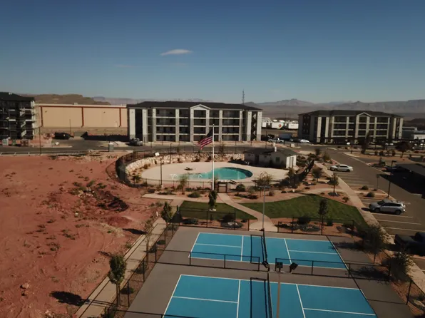 228 N Lone Rock Dr #102, Hurricane, UT 84737