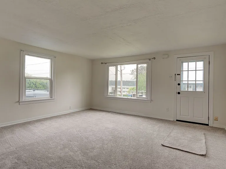 1190 SE 9th Ave — Photo 9