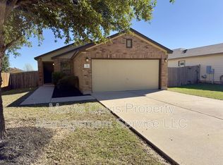 240 New Country Rd, Kyle, TX 78640