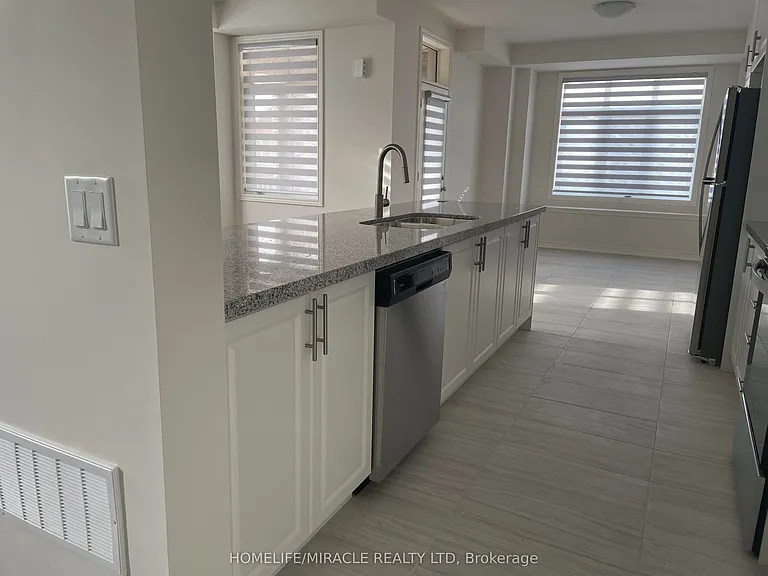 460 Silver Maple Rd — Photo 9