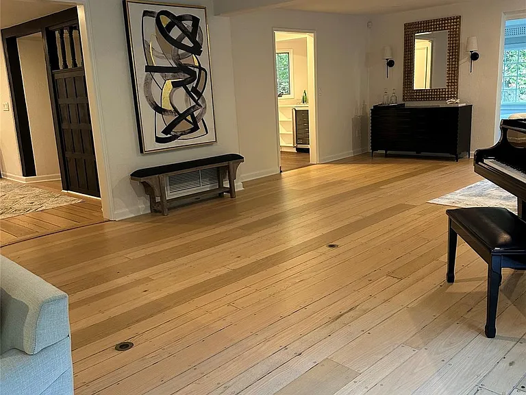 9 Beacon Hill Rd — Photo 3