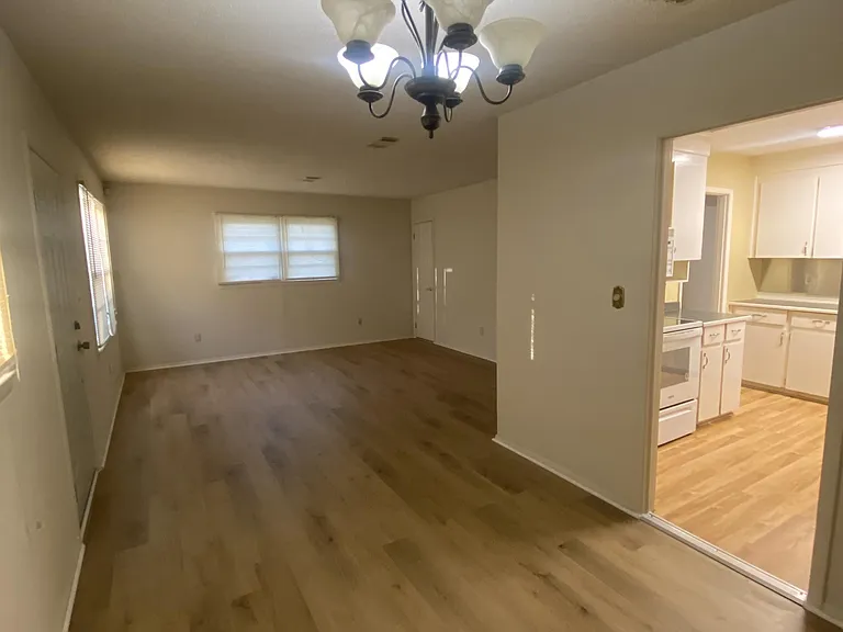 438 Alabama Ave — Photo 11