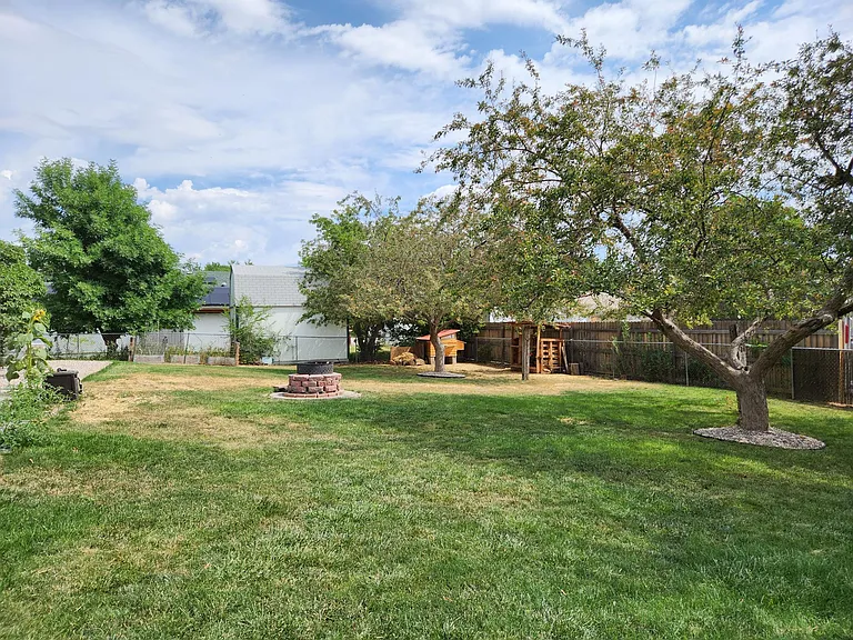 1326 Fremont Ct — Photo 20