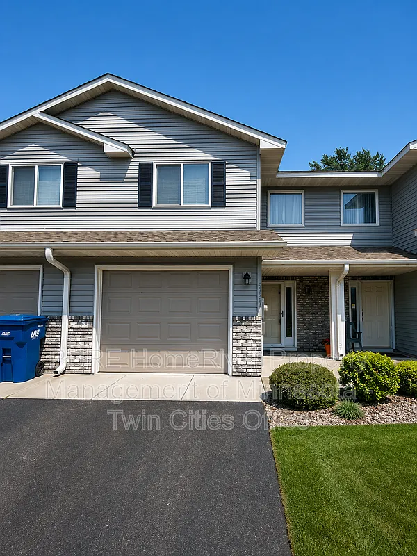 3 bed, 2.5 bath, 1500 sqft, $2,190 — Photo 1