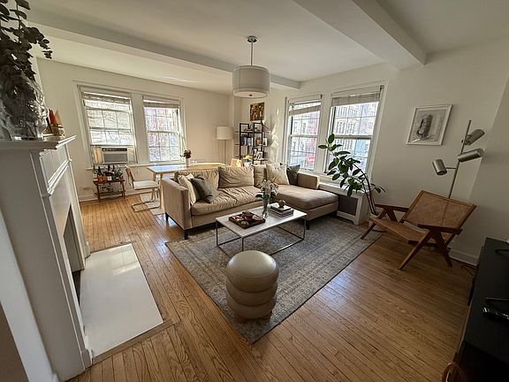 3rd image of 31 E 12th St APT 3C