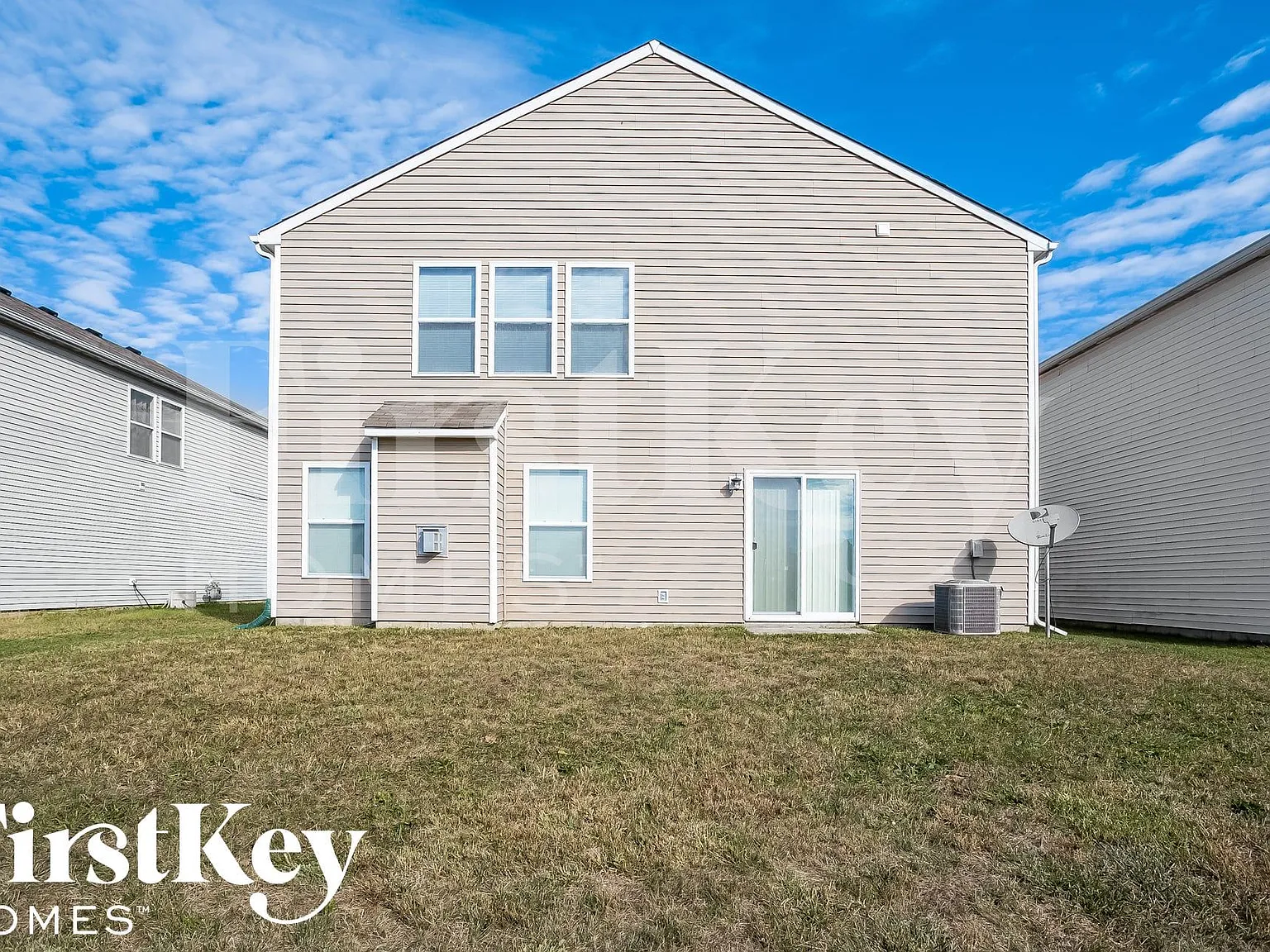 3 bed, 2.5 bath, 2632 sqft, $2,315 — Photo 1
