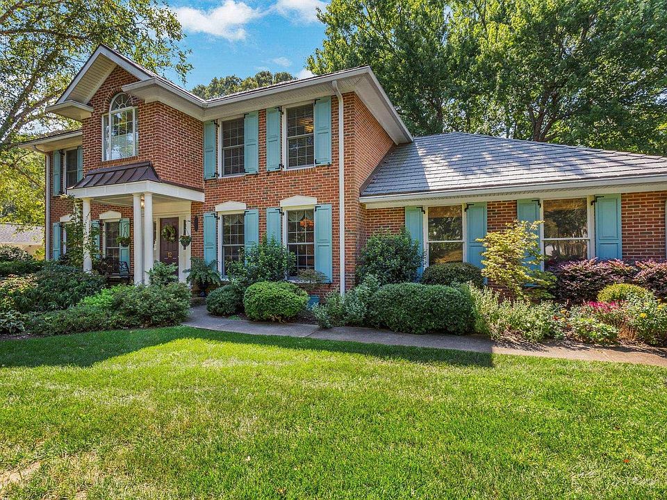 1st image of 12 Ashwicke Ln