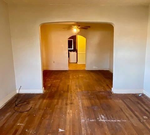 5th image of 1905 Highland St