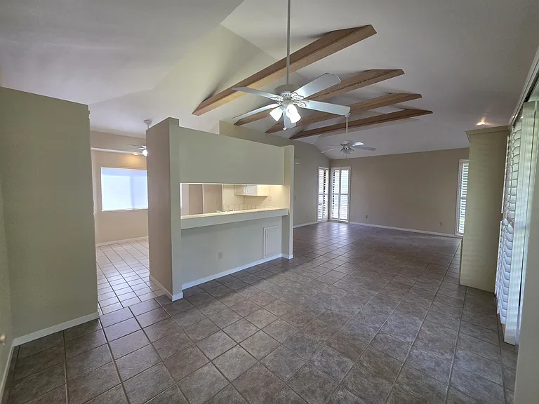 2406 Central Park Dr — Photo 6