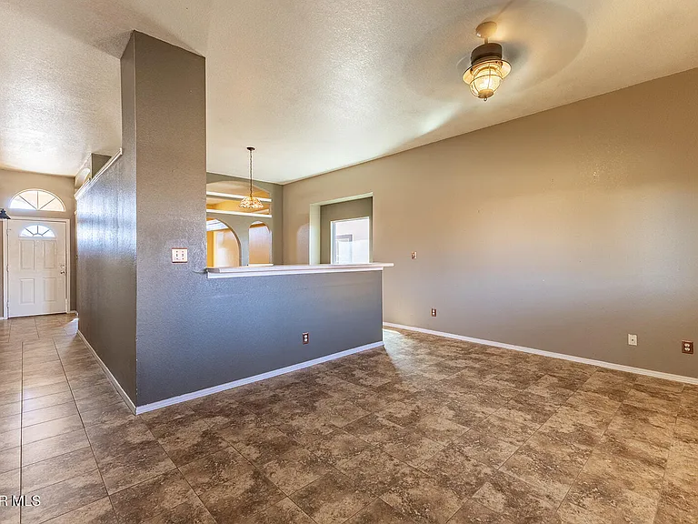14269 Desert Fire Ct — Photo 8