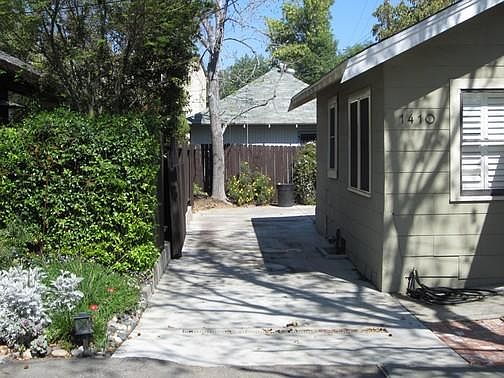 3rd image of 1410 Magnolia St