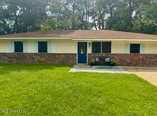 6513 Lancaster Blvd, Ocean Springs, MS 39564