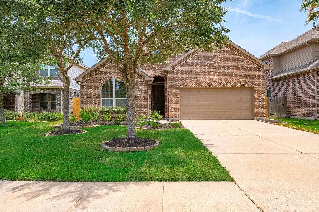 6208 Maddingly Ln, League City, TX