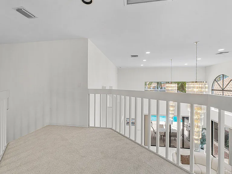 17099 Ryton Ln — Photo 22