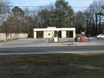 2nd image of 46 N Main St
