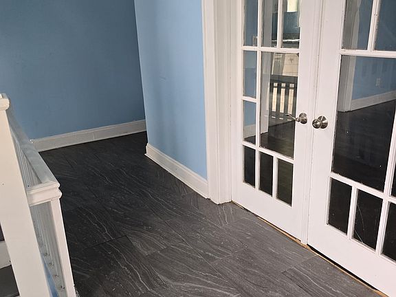 5th image of 164 Montgomery Ave Floor 2