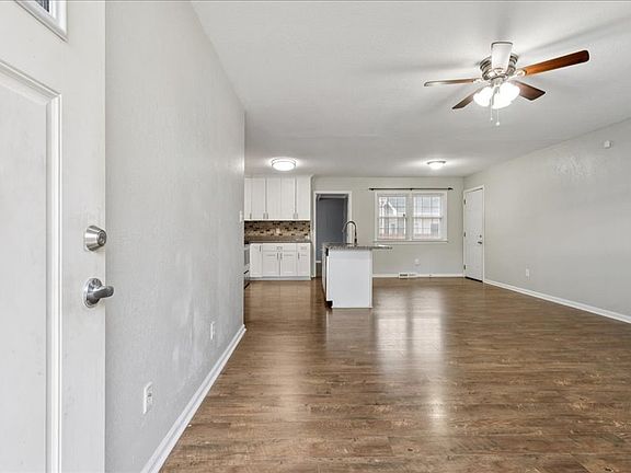 4th image of 13202 Aqueduct Dr