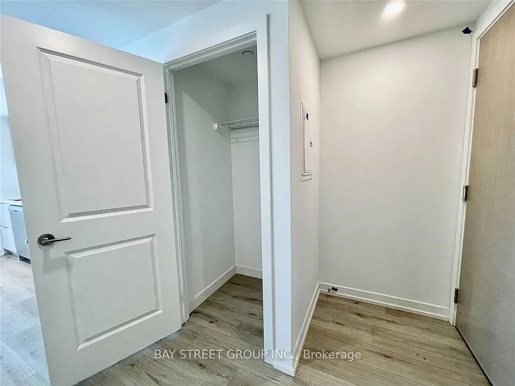 Building Photo - 395 Bloor St E #4201