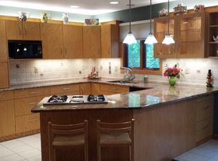 21 Alpine Way, Livingston, NJ 07039