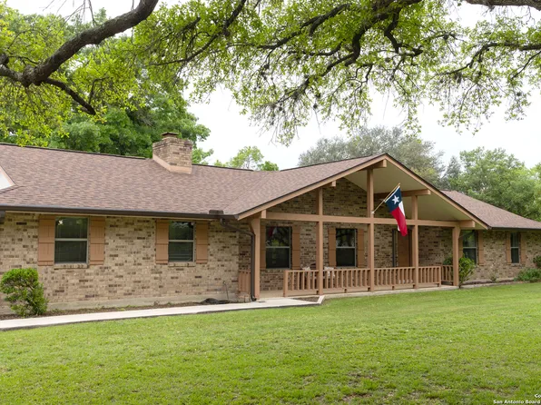 7326 Triple Elm, China Grove, TX 78263