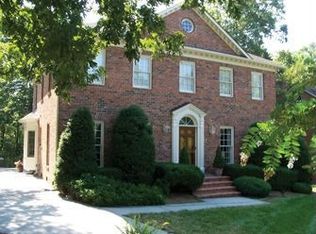 1325 Chadsford Pl, Charlotte, NC 28211