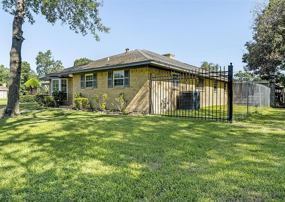 1st image of 518 Red Oak Ave