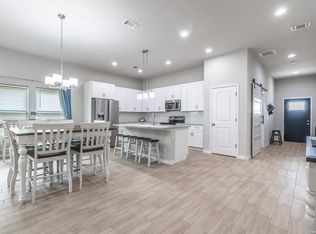 772 Crestview, Floresville, TX 78114