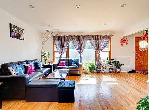 3rd image of 4510 N Oak Park Ave