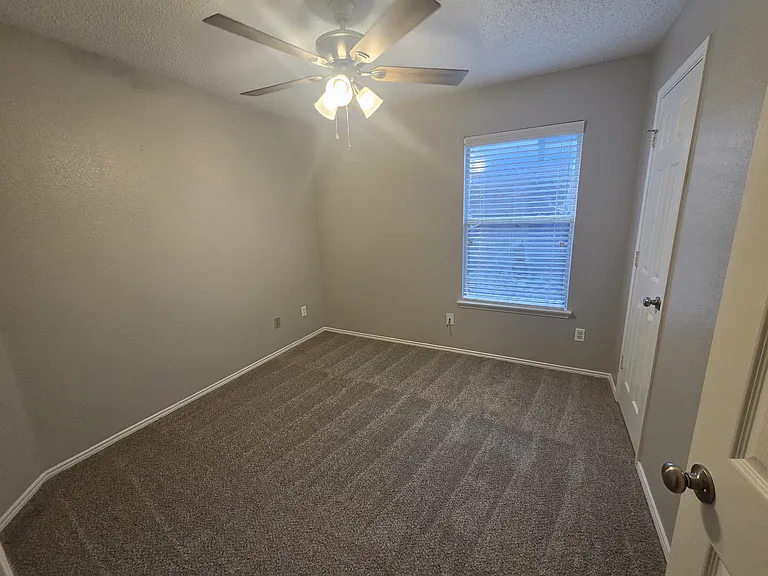 3304 Sparta Dr — Photo 11
