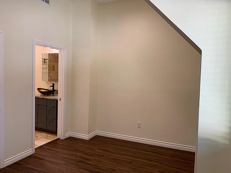 4730 Mission Bay Dr #F — Photo 27